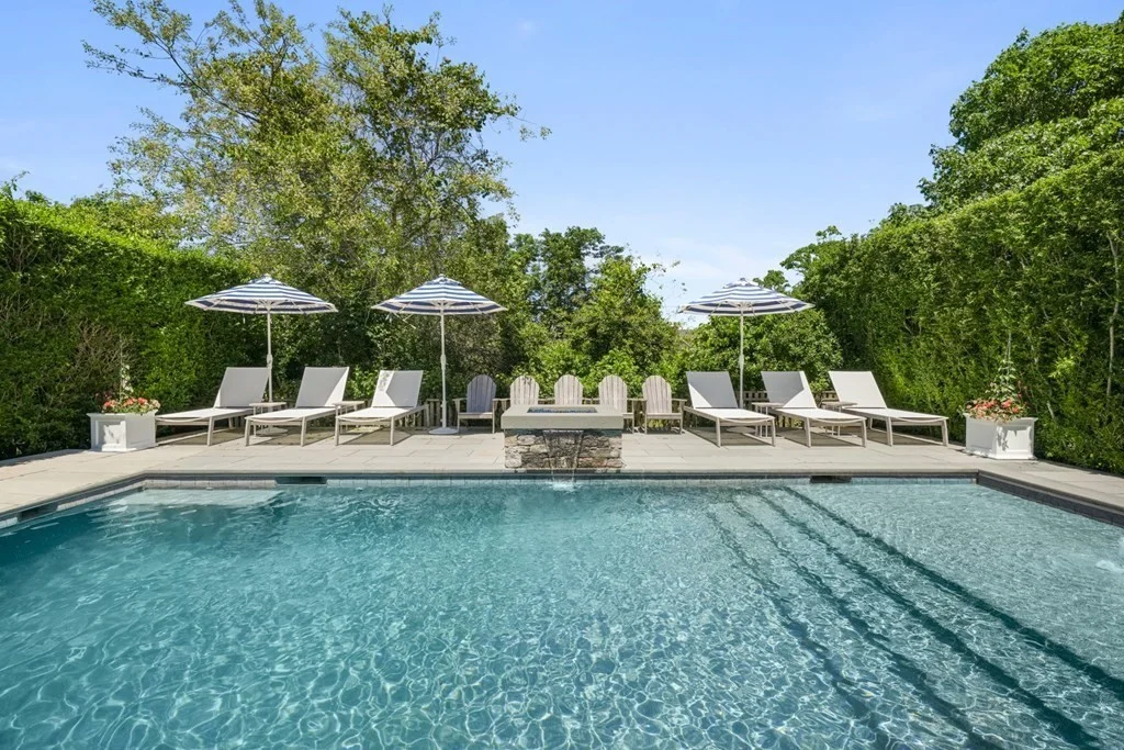 5 bed, 4+ bath apartment for rent at 39 Milk St, Nantucket — photo 5 of 22