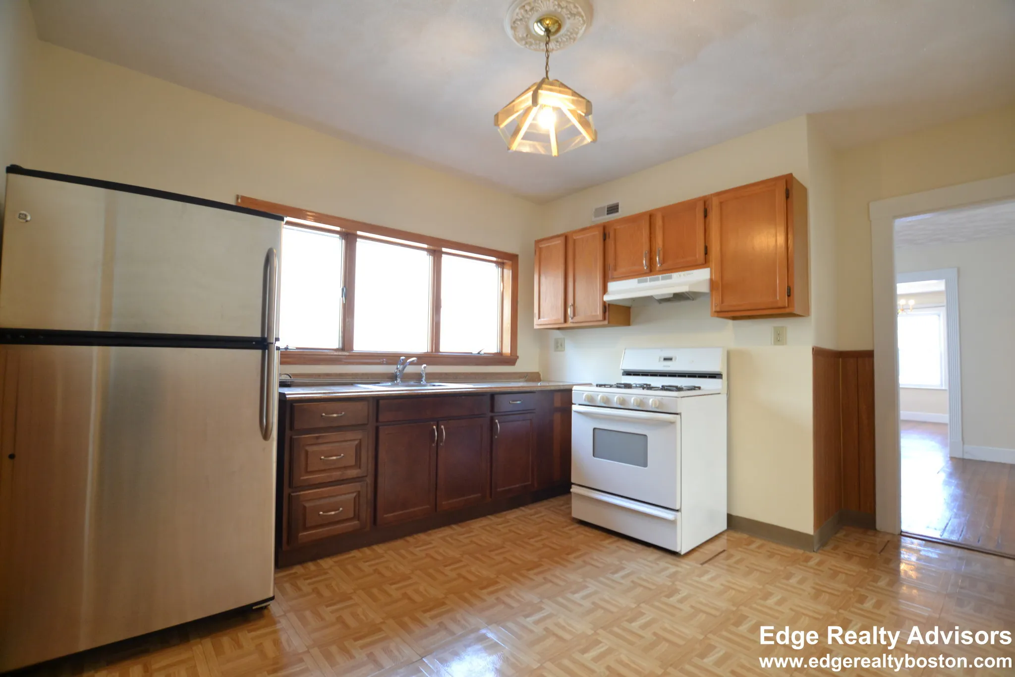 2 bed, 1 bath apartment for rent at 39 Montfern Ave Unit 1, Brighton — photo 10 of 11