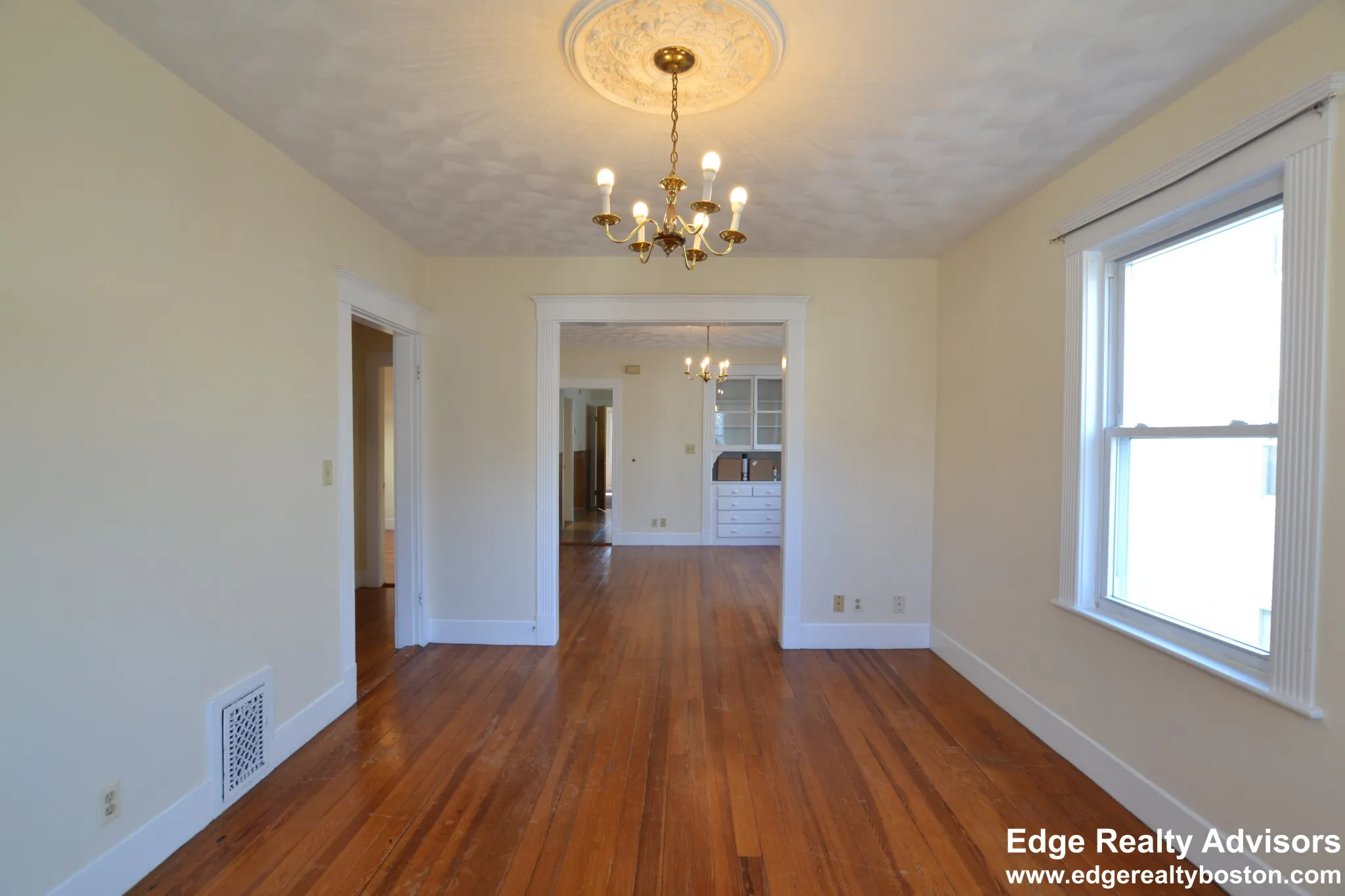 2 bed, 1 bath apartment for rent at 39 Montfern Ave Unit 1, Brighton — photo 5 of 11