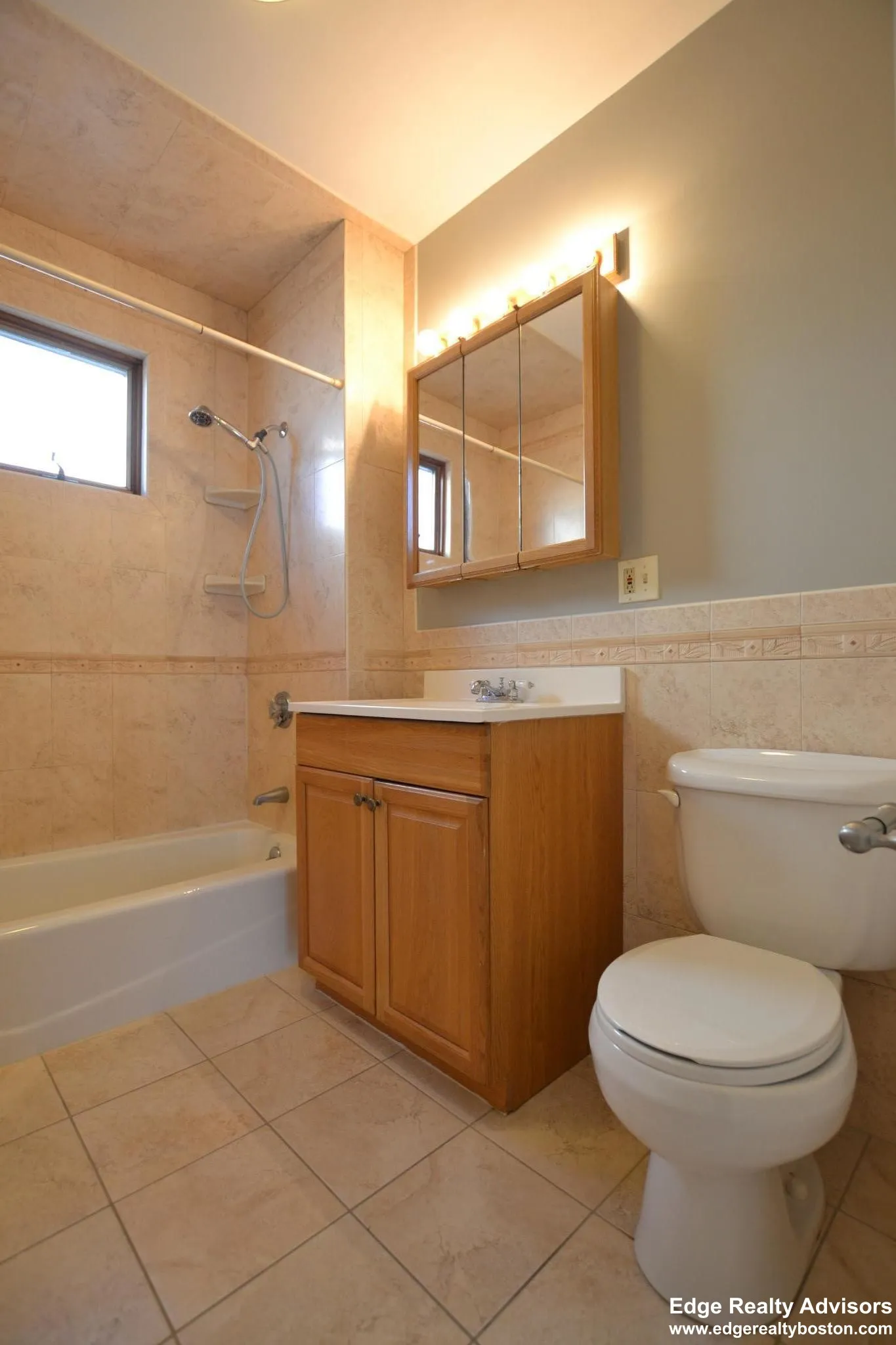 2 bed, 1 bath apartment for rent at 39 Montfern Ave Unit 1, Brighton — photo 7 of 11