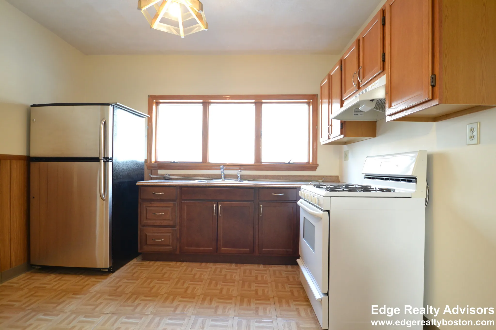 2 bed, 1 bath apartment for rent at 39 Montfern Ave Unit 1, Brighton — photo 11 of 11