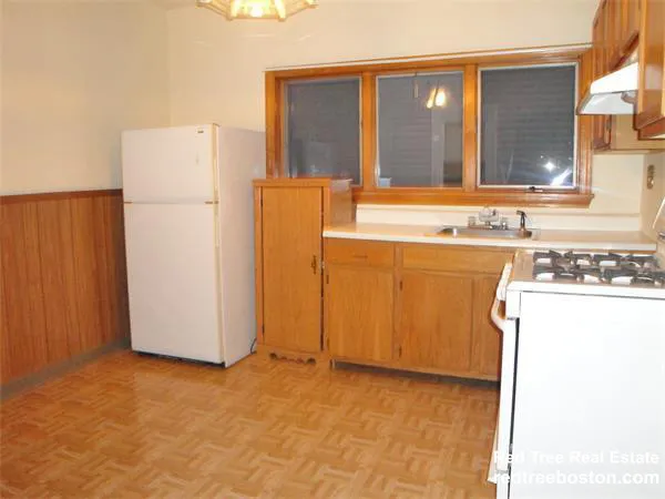 2 bed, 1 bath apartment for rent at 39 Montfern Ave Unit 2, Brighton — photo 13 of 39