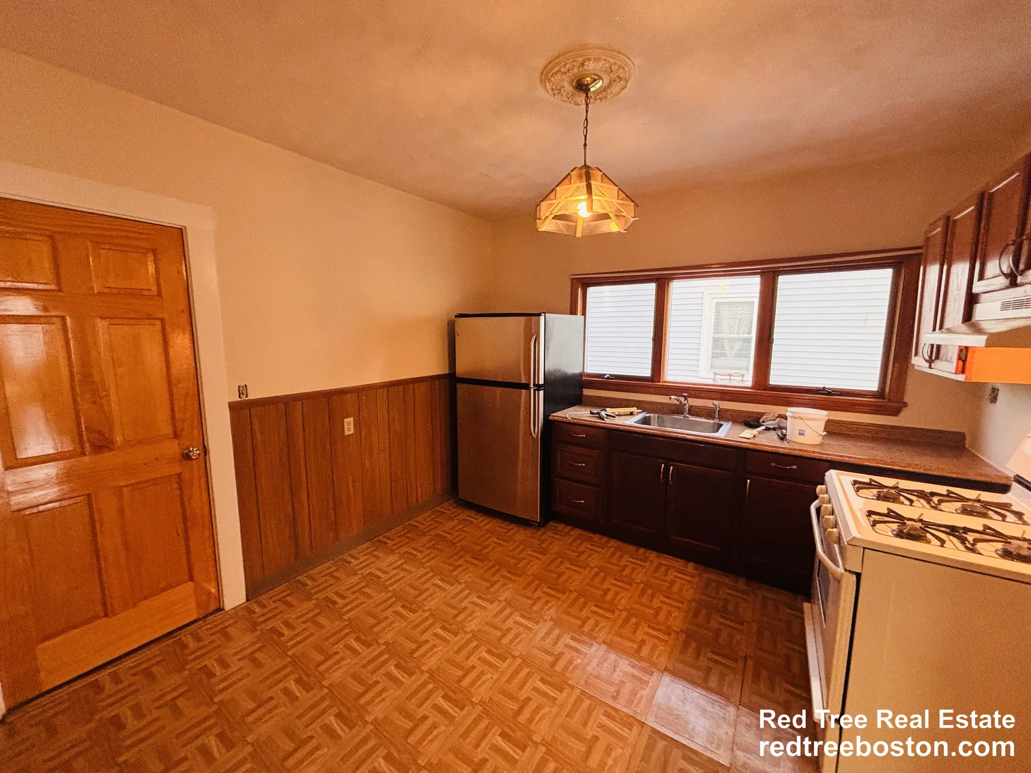 2 bed, 1 bath apartment for rent at 39 Montfern Ave Unit 2, Brighton — photo 4 of 39
