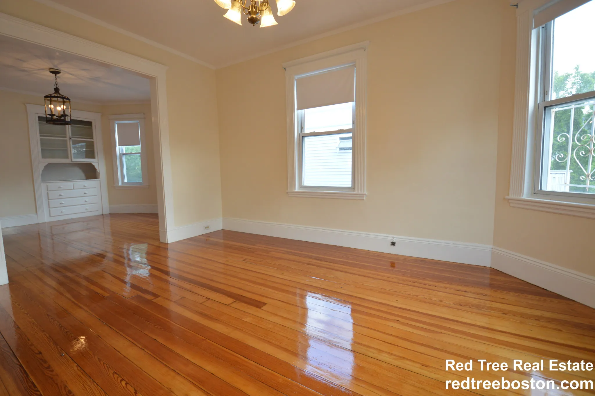 2 bed, 1 bath apartment for rent at 39 Montfern Ave Unit 3, Brighton — photo 3 of 21