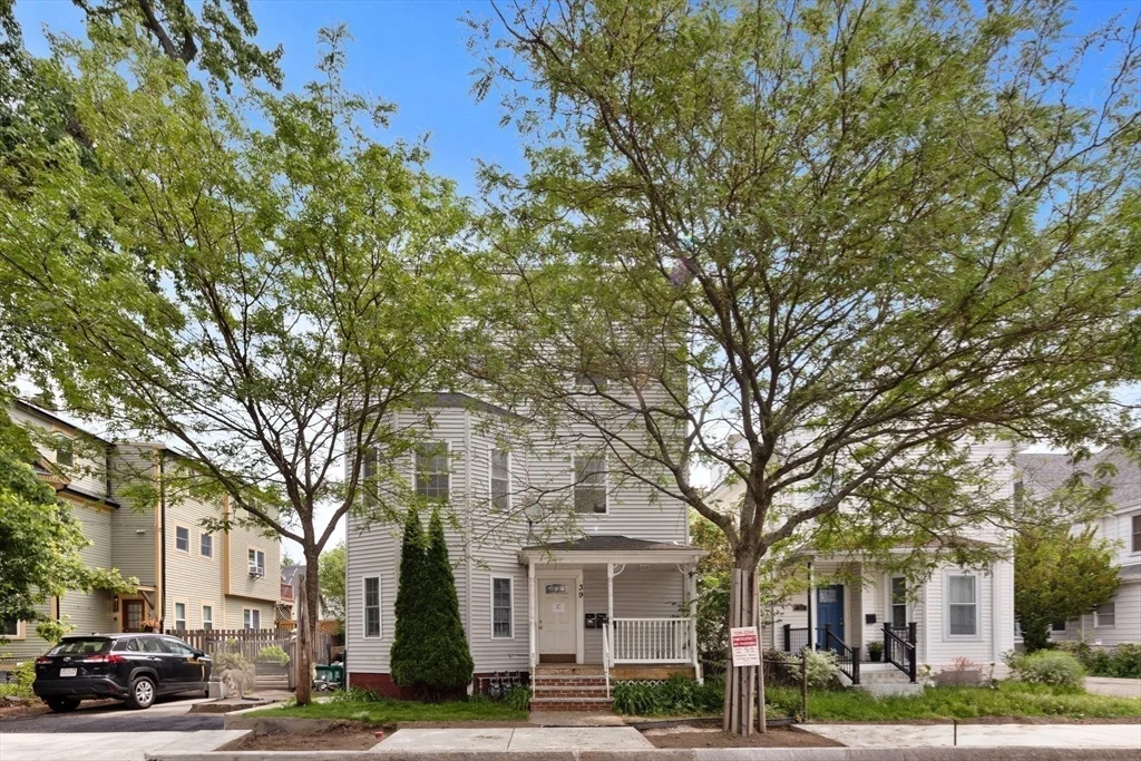 3 bed, 1 bath apartment for rent at 39 Montgomery St Unit 3, North Cambridge — photo 11 of 11