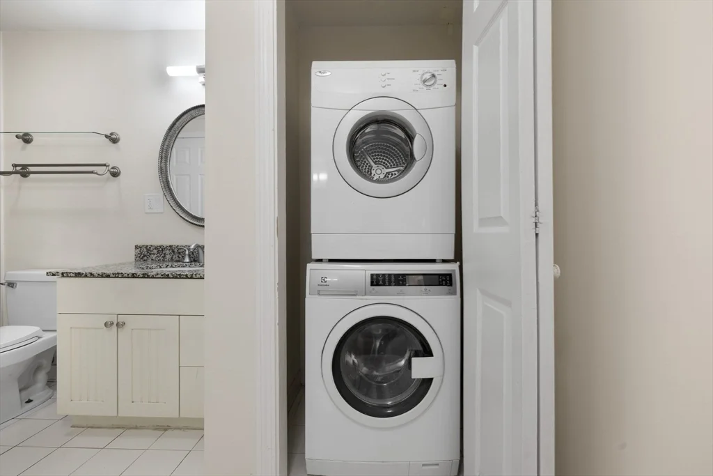 3 bed, 1 bath apartment for rent at 39 Montgomery St Unit 3, North Cambridge — photo 8 of 11