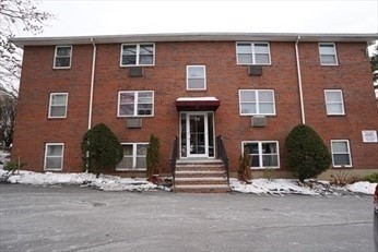 1 bed, 1 bath apartment for rent at 39 Montvale Ave Unit 7, Woburn — photo 1 of 7