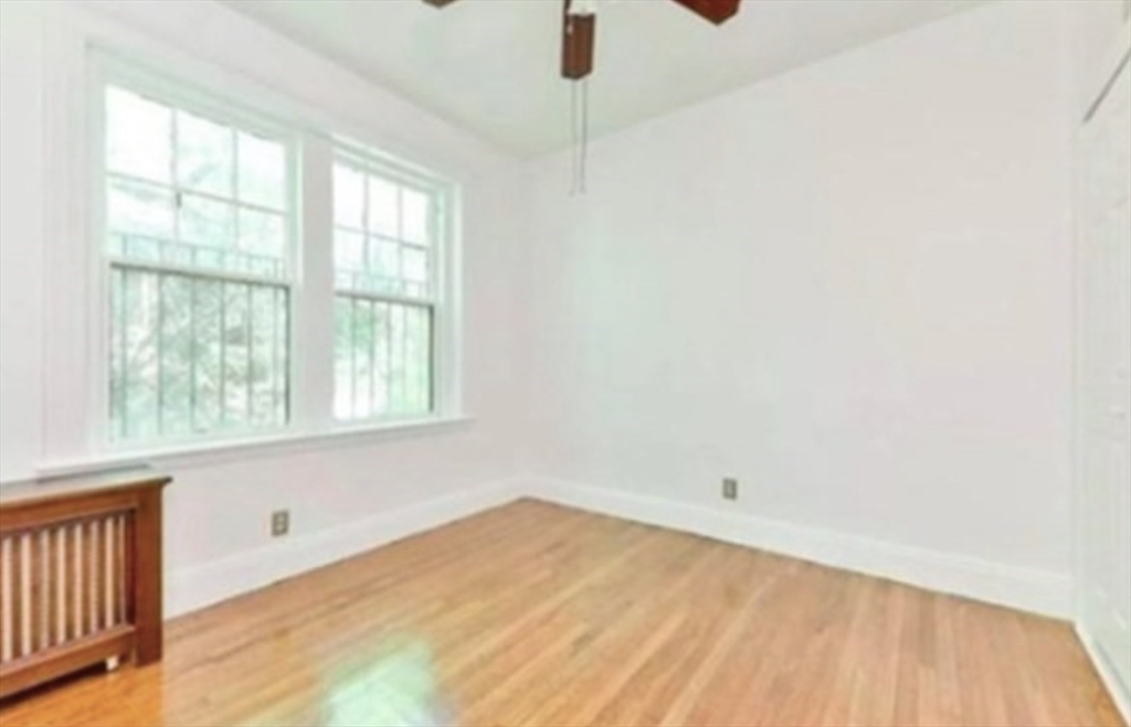 2 bed, 1 bath apartment for rent at 39 Mount Hood Rd Unit 3, Brighton — photo 4 of 7