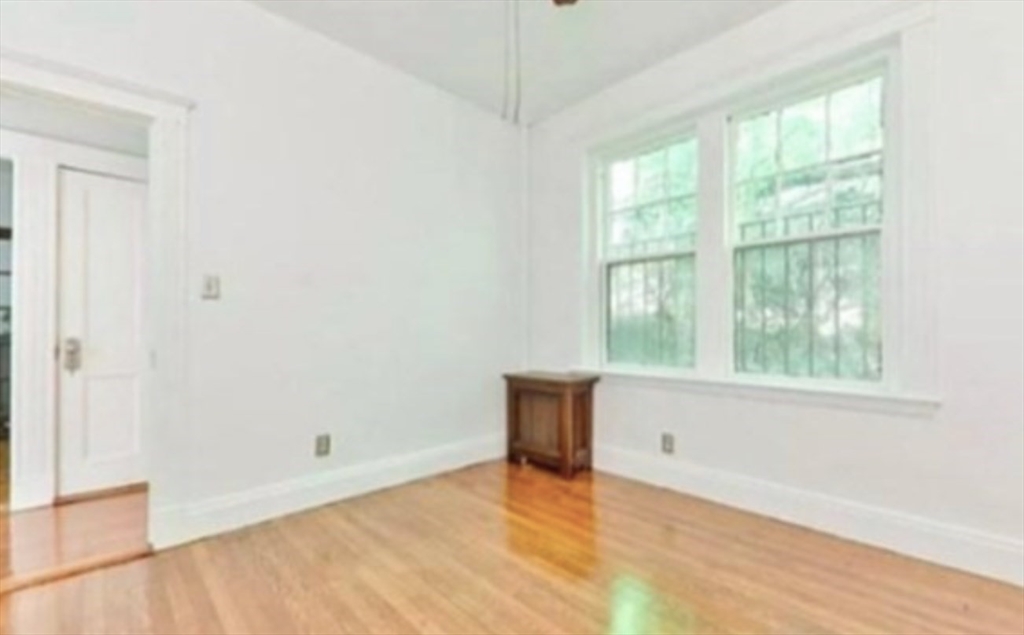 2 bed, 1 bath apartment for rent at 39 Mount Hood Rd Unit 3, Brighton — photo 5 of 7