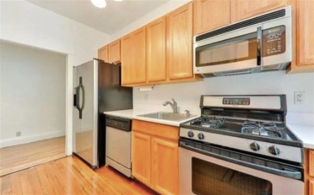 2 bed, 1 bath apartment for rent at 39 Mount Hood Rd Unit 3, Brighton — photo 1 of 7