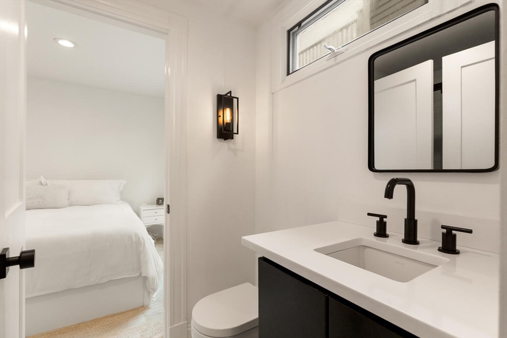 2 bed, 1 bath apartment for rent at 39 Mt Vernon St Unit 2, Charlestown — photo 8 of 12