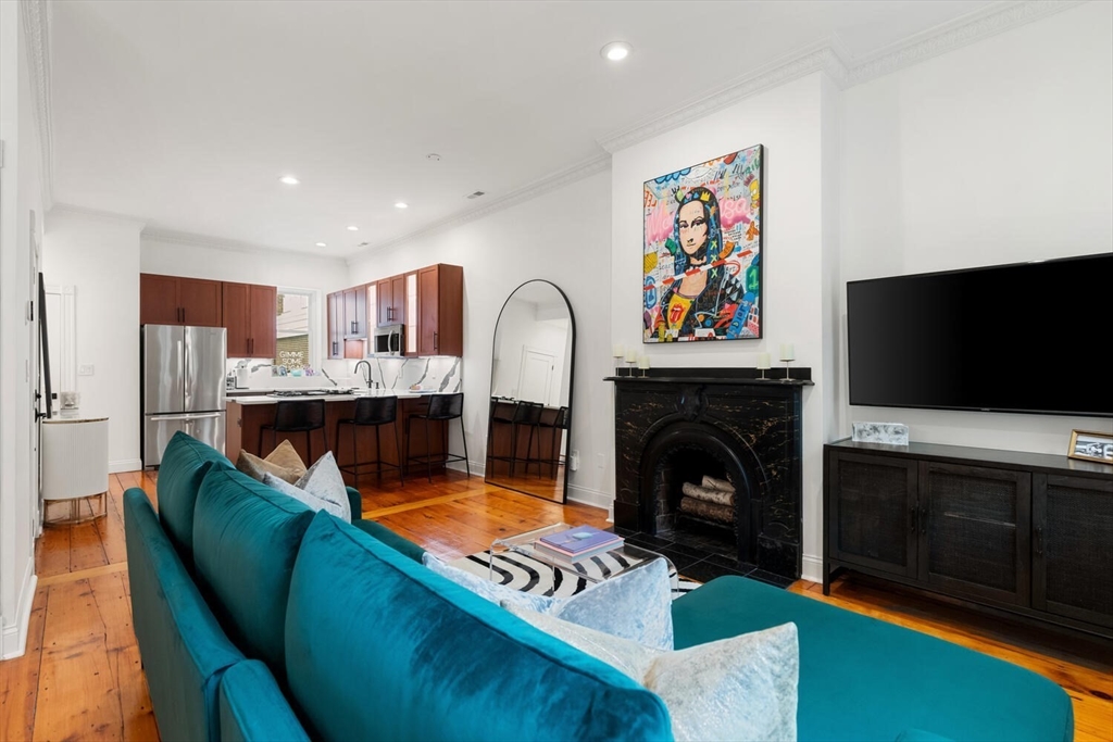 2 bed, 1 bath apartment for rent at 39 Mt Vernon St Unit 2, Charlestown — photo 2 of 12