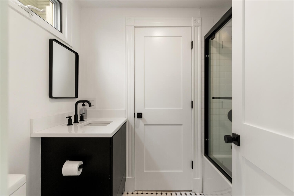 2 bed, 1 bath apartment for rent at 39 Mt Vernon St Unit 2, Charlestown — photo 9 of 12