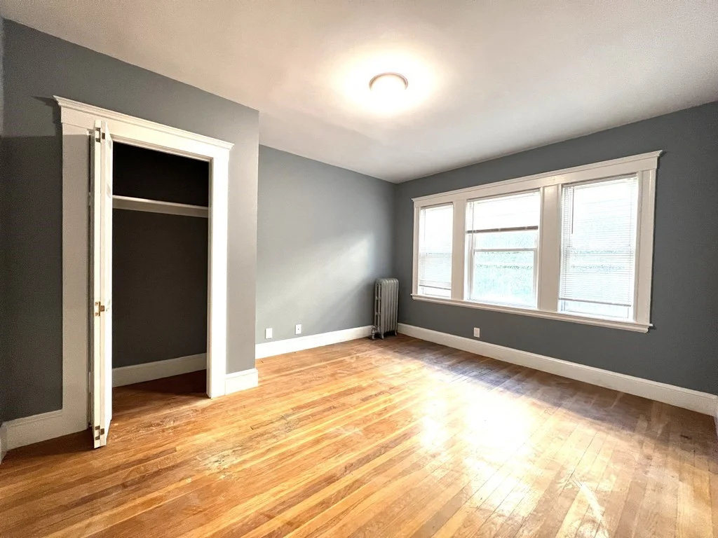 3 bed, 1.5 bath apartment for rent at 39 North Crescent Circuit Unit 1, Brighton — photo 3 of 9