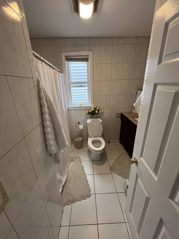 3 bed, 2 bath apartment for rent at 39 O St Unit 1, South Boston — photo 9 of 26