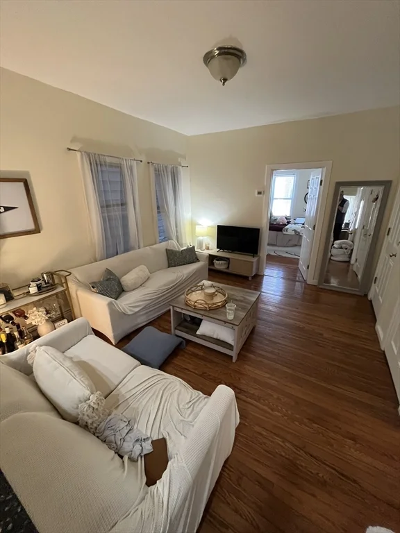 3 bed, 2 bath apartment for rent at 39 O St Unit 1, South Boston — photo 4 of 26