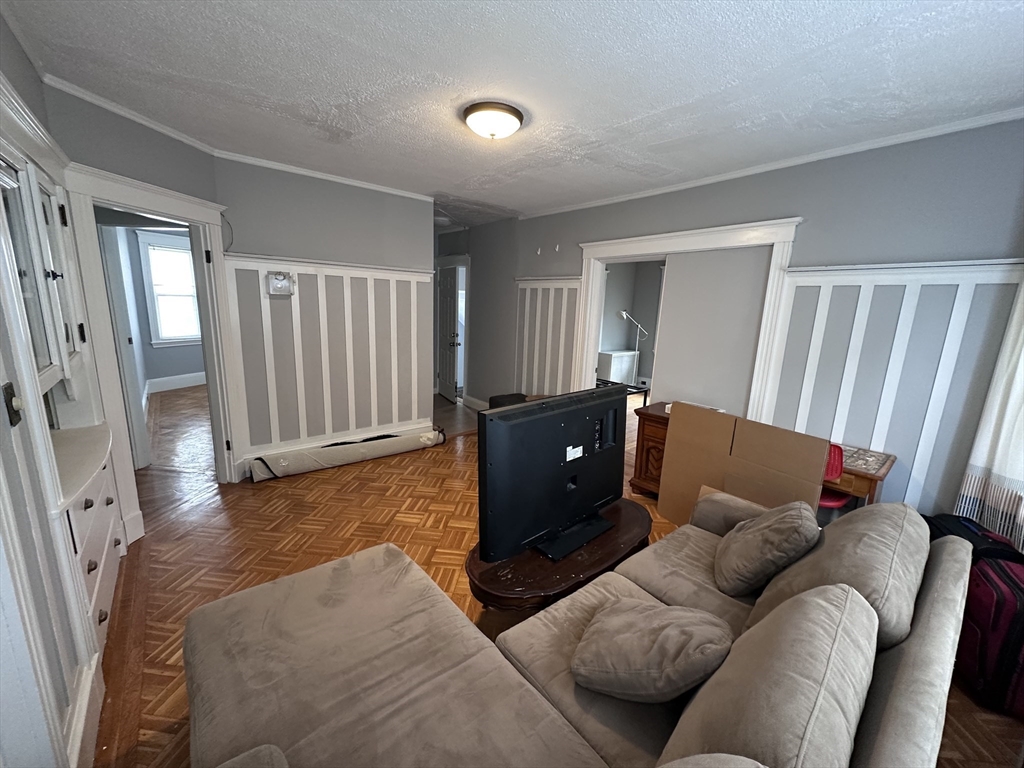 3 bed, 2 bath apartment for rent at 39 Park St Unit 2, Quincy — photo 4 of 12