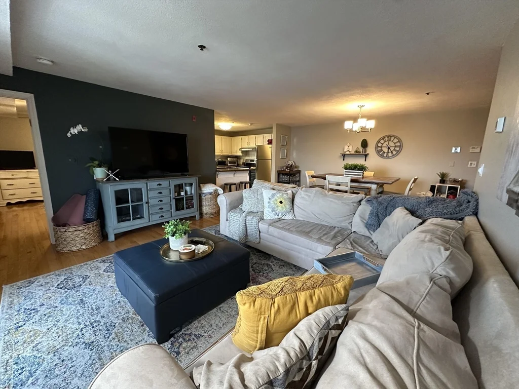 2 bed, 2 bath apartment for rent at 39 Parlin St Unit 605, Everett — photo 4 of 22
