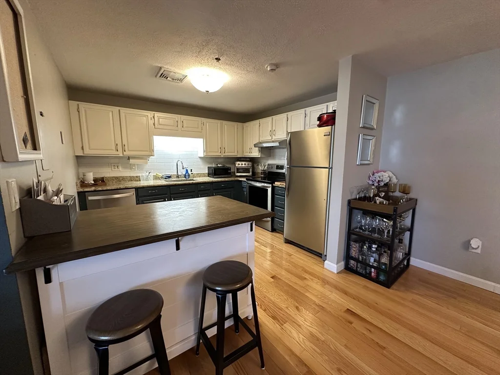 2 bed, 2 bath apartment for rent at 39 Parlin St Unit 605, Everett — photo 13 of 22