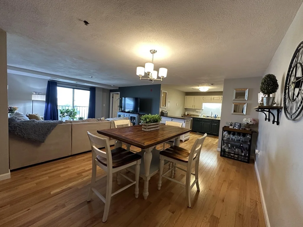 2 bed, 2 bath apartment for rent at 39 Parlin St Unit 605, Everett — photo 1 of 22