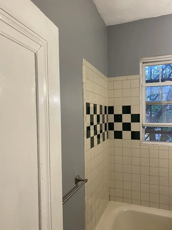 4 bed, 2 bath apartment for rent at 39 Pasadena Rd Unit 2, Dorchester — photo 24 of 29