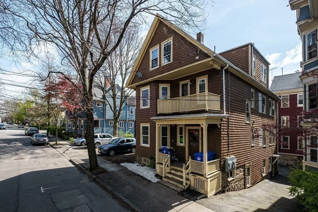 2 bed, 1 bath apartment for rent at 39 Perry St Unit 1, Coolidge Corner — photo 3 of 21