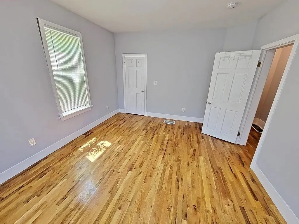 3 bed, 1 bath apartment for rent at 39 Pinckney St Unit 1, East Somerville — photo 6 of 9