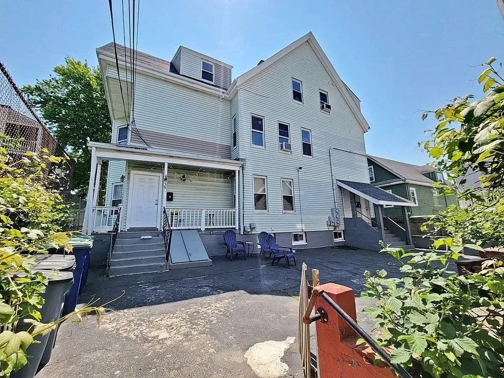 3 bed, 1 bath apartment for rent at 39 Pinckney St Unit 1, East Somerville — photo 9 of 9