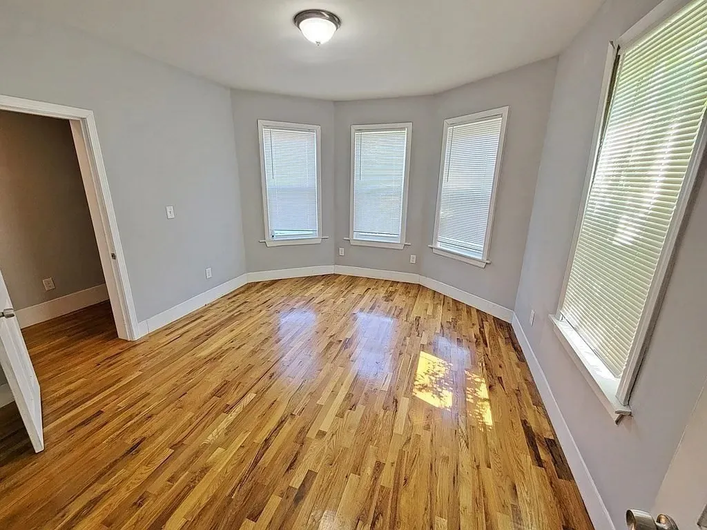 3 bed, 1 bath apartment for rent at 39 Pinckney St Unit 1, East Somerville — photo 5 of 9
