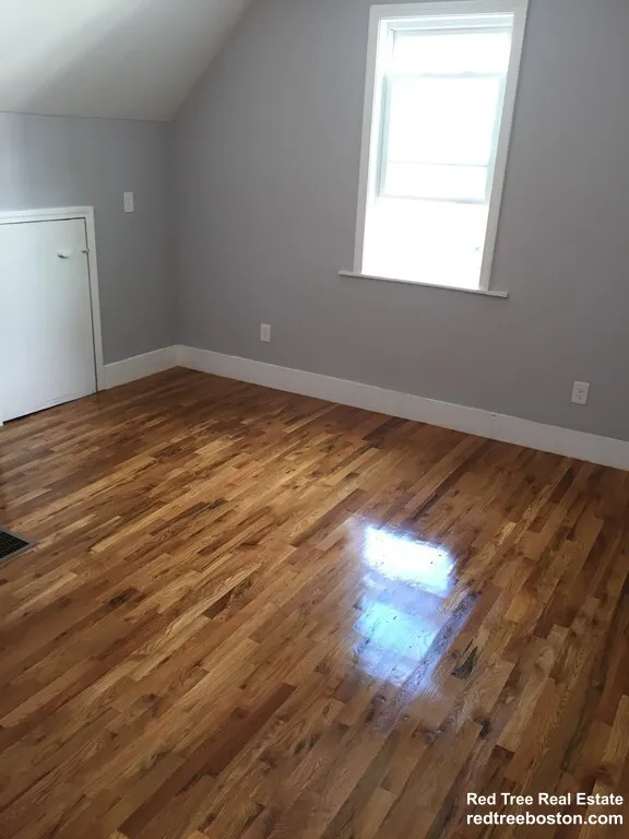 3 bed, 1 bath apartment for rent at 39 Pinckney St Unit 3, East Somerville — photo 4 of 12