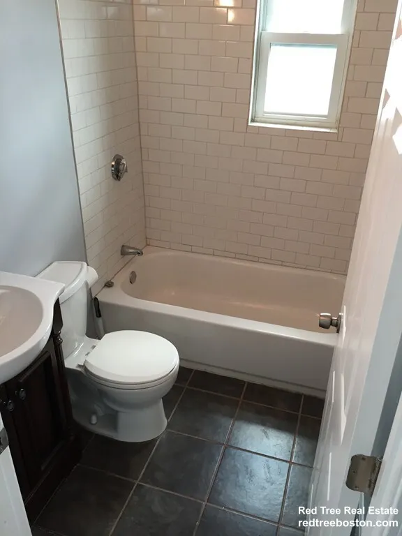 3 bed, 1 bath apartment for rent at 39 Pinckney St Unit 3, East Somerville — photo 10 of 12