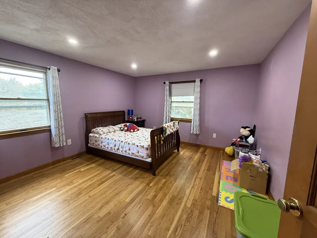 2 bed, 1 bath apartment for rent at 39 Plimpton Ave Unit 39, Norwood — photo 5 of 10