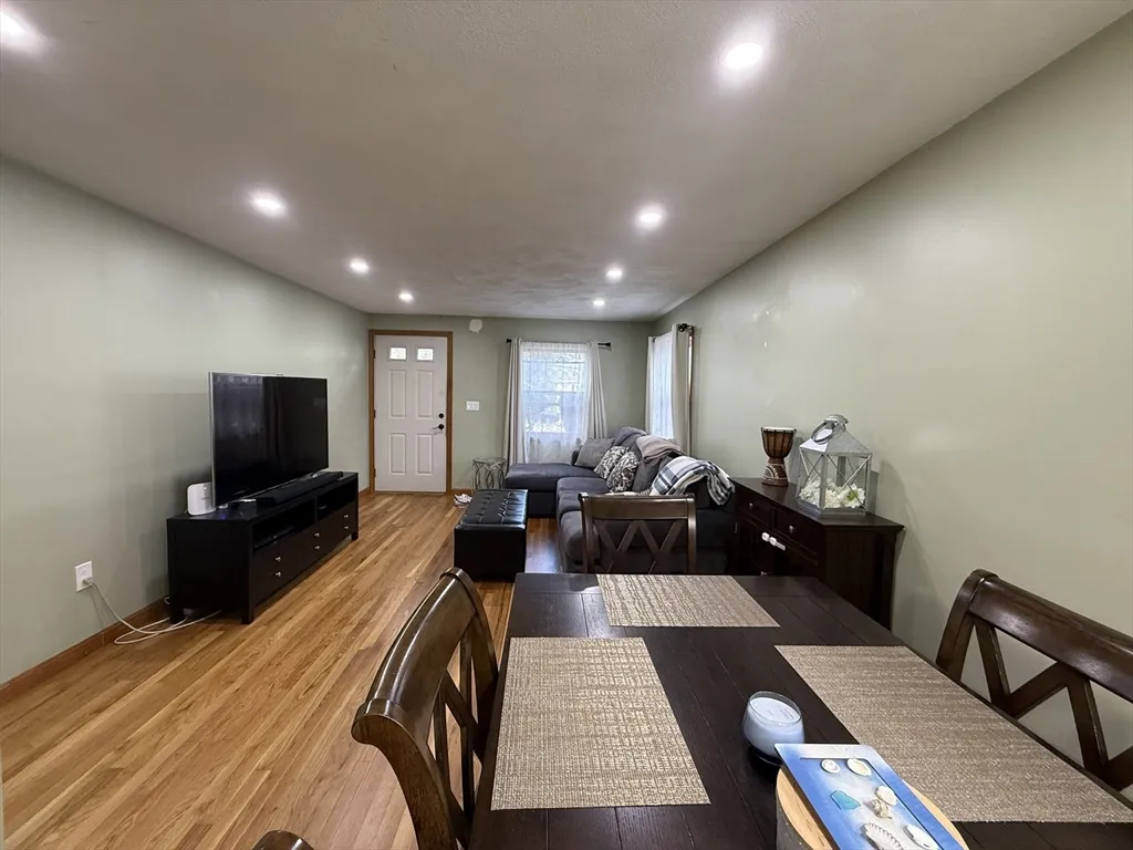 2 bed, 1 bath apartment for rent at 39 Plimpton Ave Unit 39, Norwood