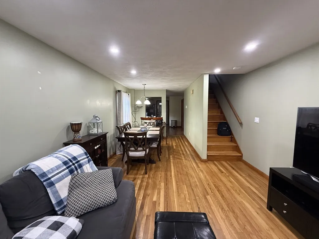 2 bed, 1 bath apartment for rent at 39 Plimpton Ave Unit 39, Norwood — photo 2 of 10