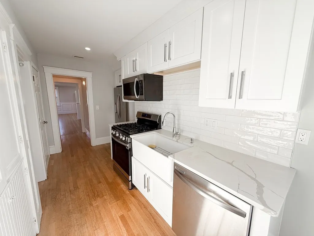 3 bed, 1 bath apartment for rent at 39 Pond St Unit 2, Framingham — photo 10 of 18