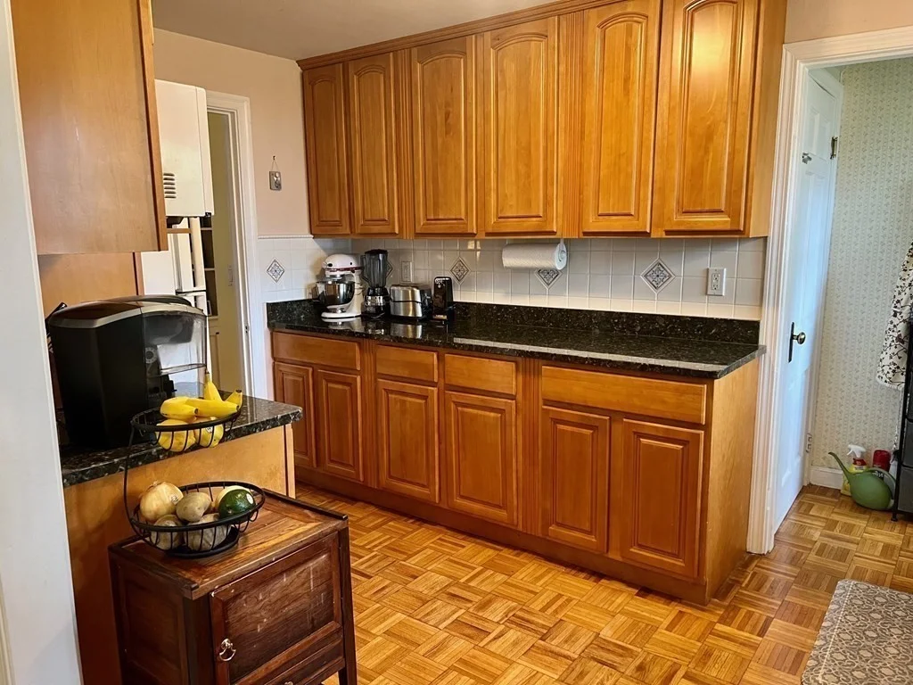 3 bed, 1 bath apartment for rent at 39 Powers St, Needham — photo 5 of 15