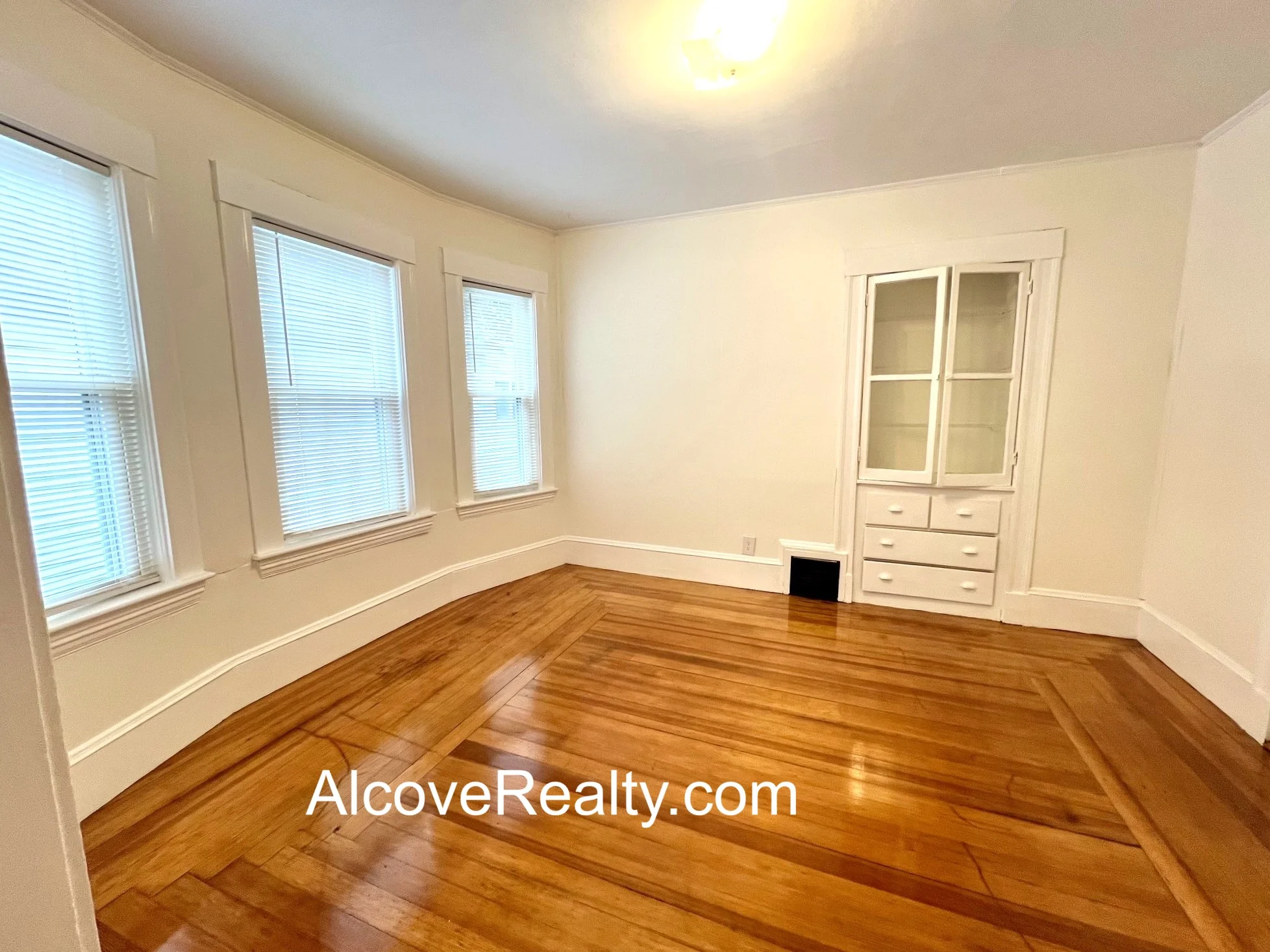 2 bed, 1 bath apartment for rent at 39 Raymond Ave Unit 2, West Somerville