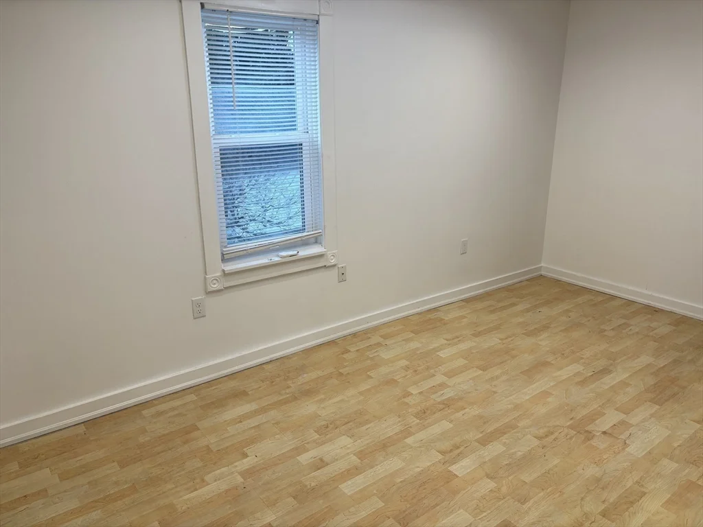 1 bed, 1 bath apartment for rent at 39 Raymond Unit R, Franklin — photo 17 of 17