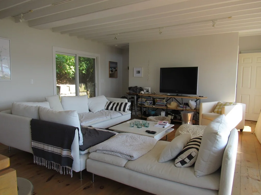 2 bed, 2 bath apartment for rent at 39 River Rd Unit -, Little Neck — photo 8 of 20