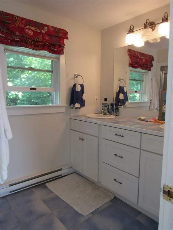 2 bed, 2 bath apartment for rent at 39 River Rd Unit -, Little Neck — photo 13 of 20