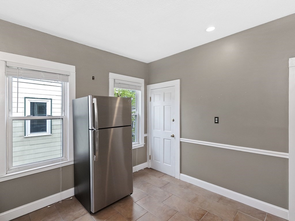 2 bed, 1 bath apartment for rent at 39 Rosemont Unit 3, Dorchester — photo 9 of 16