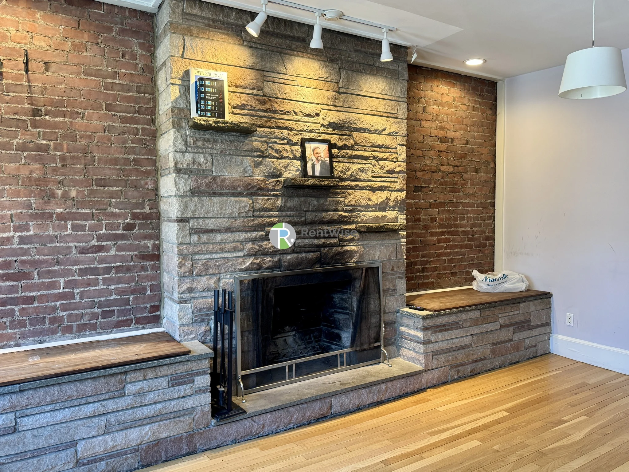 4 bed, 2 bath apartment for rent at 39 Saint Paul St Unit 2, Coolidge Corner — photo 3 of 22