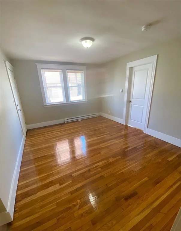 3 bed, 1 bath apartment for rent at 39 Salem St Unit 1, Salem — photo 4 of 6