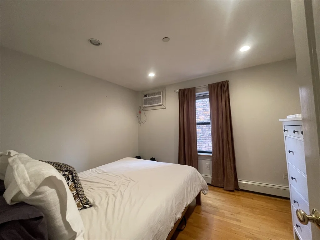 1 bed, 1 bath apartment for rent at 39 Salutation St Unit 4A, North End — photo 5 of 6