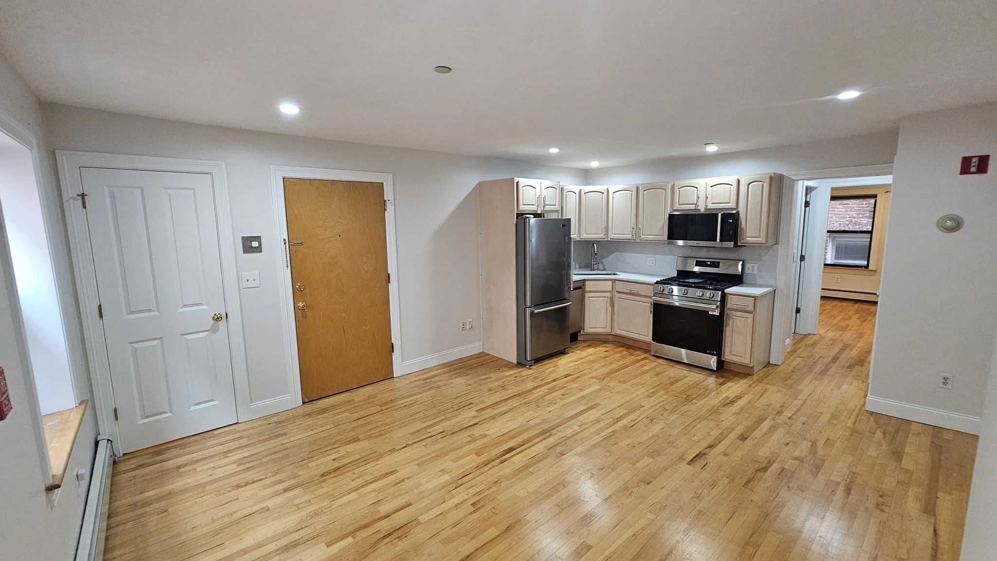 1 bed, 1 bath apartment for rent at 39 Salutation Unit 33, North End — photo 5 of 12