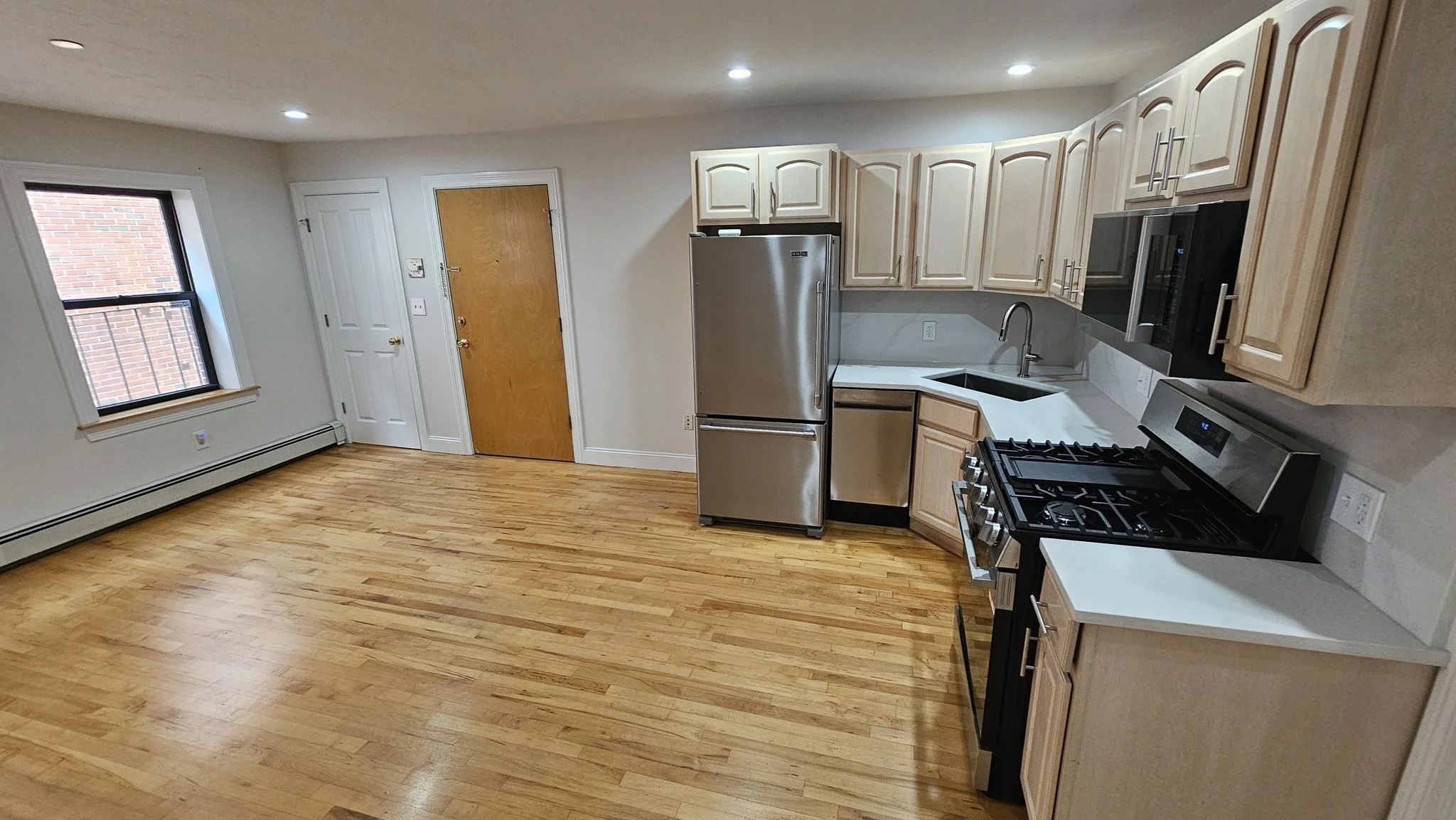 1 bed, 1 bath apartment for rent at 39 Salutation Unit 33, North End — photo 3 of 12