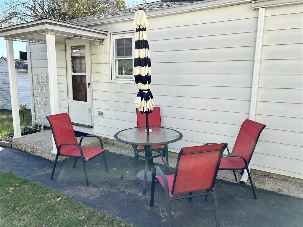1 bed, 1 bath apartment for rent at 39 School St Unit 1, Milford — photo 10 of 10