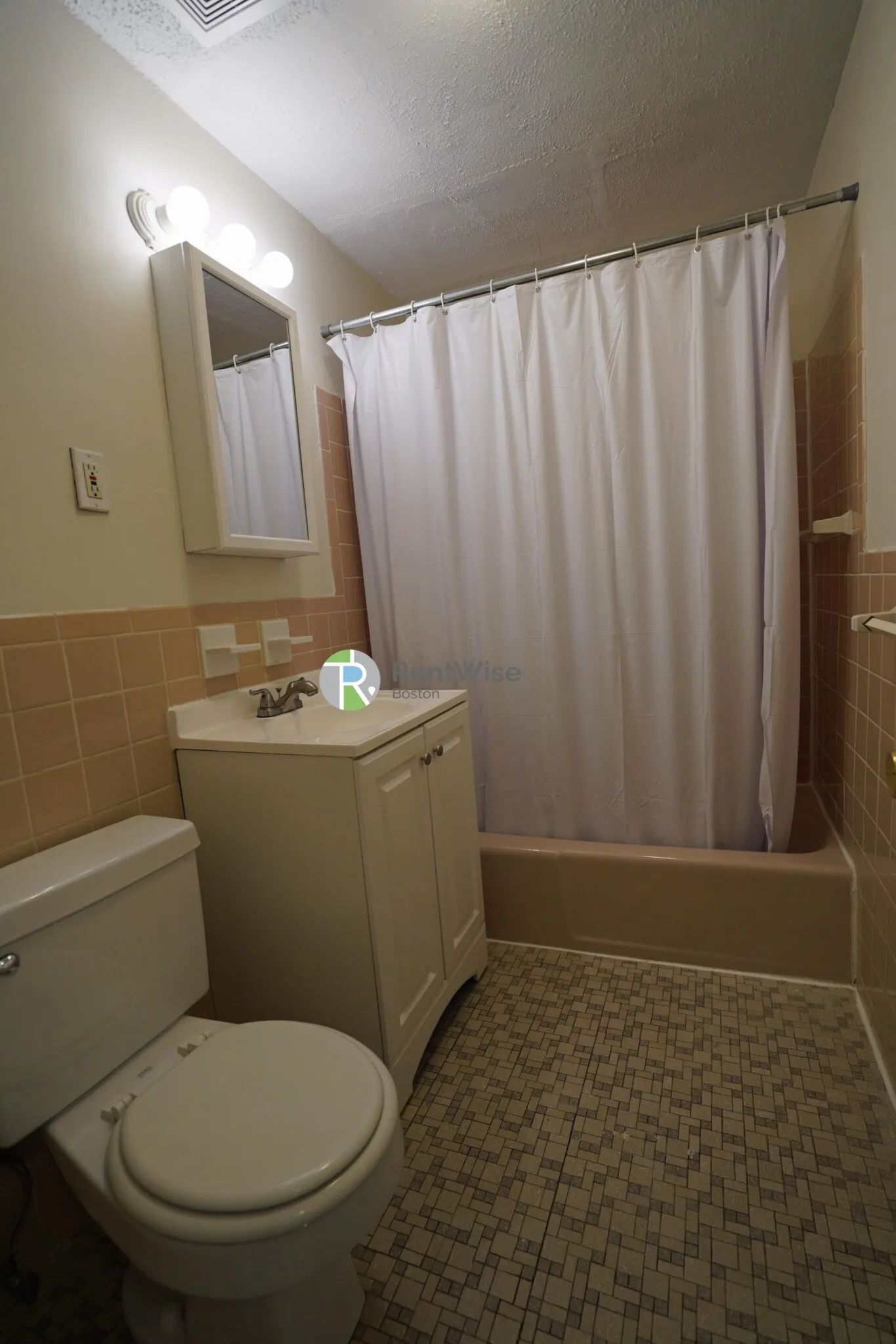 1 bed, 1 bath apartment for rent at 39 Shepard St Unit 10, Brighton — photo 12 of 19