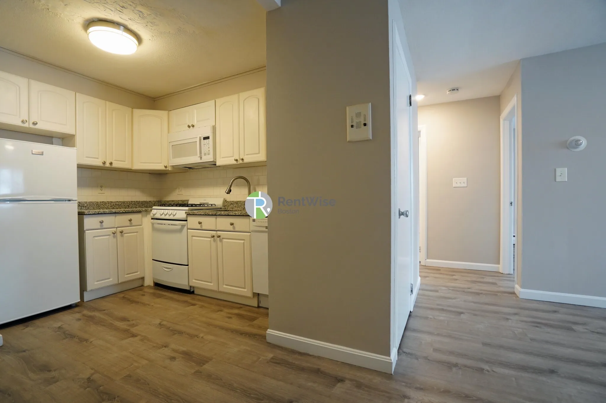 2 bed, 1 bath apartment for rent at 39 Shepard St Unit 39-14, Brighton — photo 5 of 18