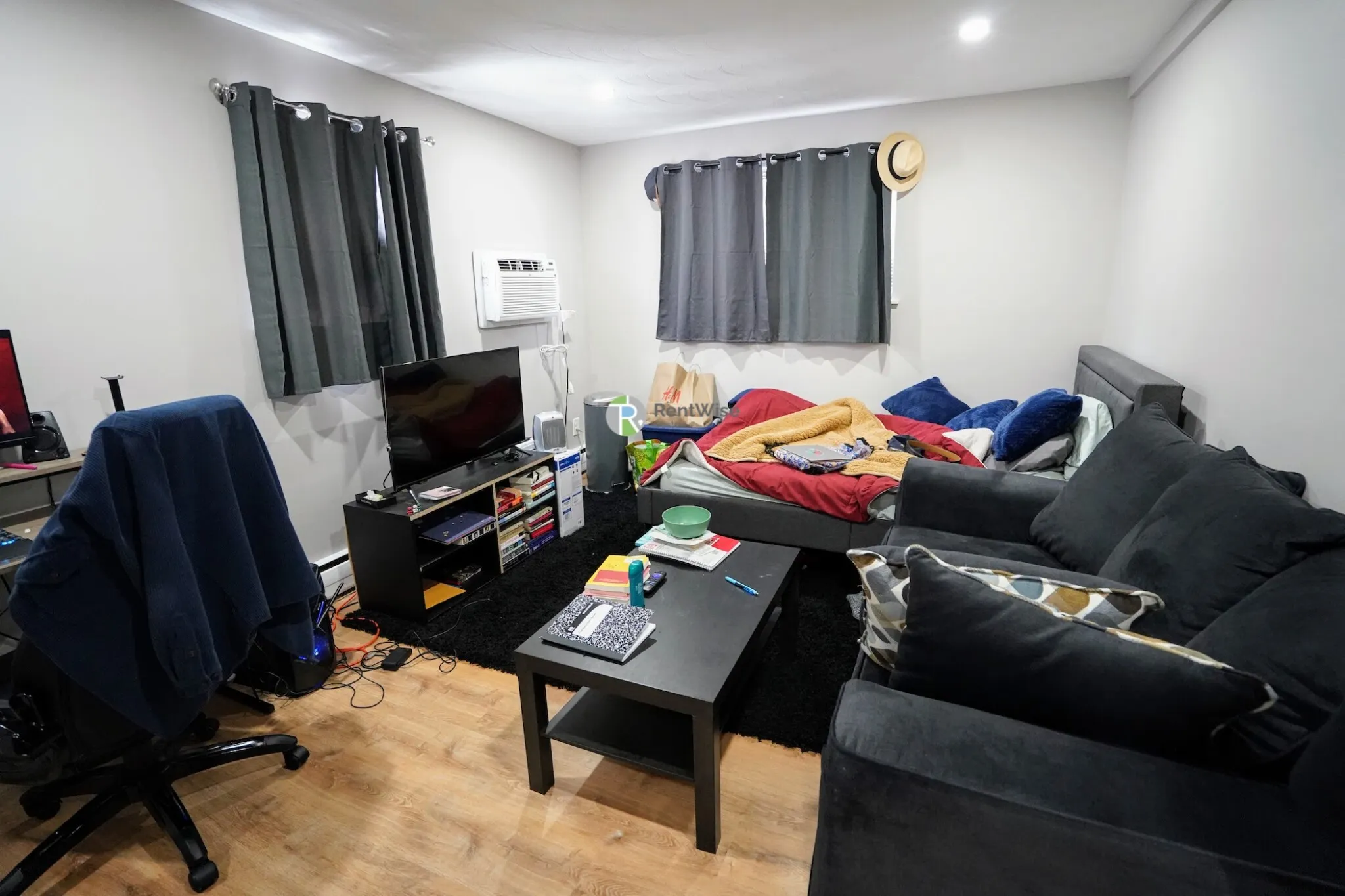 Studio bed, 1 bath apartment for rent at 39 Shepard St Unit 5, Brighton — photo 2 of 12